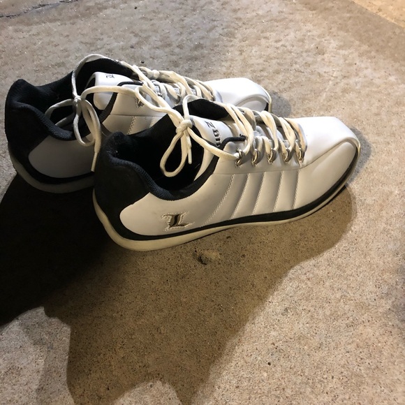 Shoes - Picture 3 of 4